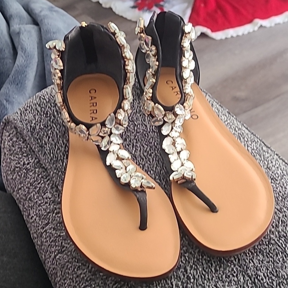 EUC Carrano Black Suede Clear Crystal Straps Gold Zipper Thong Sandals Sz 6